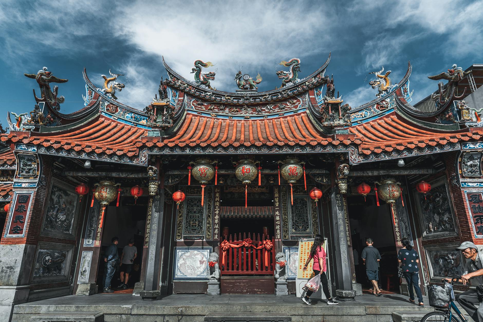 traditional taiwanese temple in taichung city